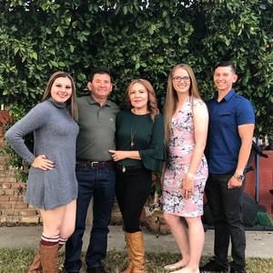 Meet your Posher, Fidelia